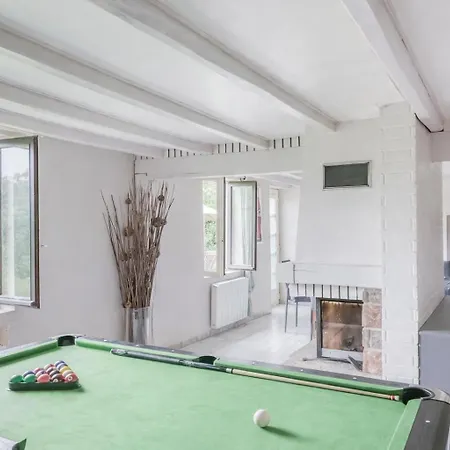 La Cle D Argent Elegante Maison Normande Avec Jacuzzi Et Jardin Willa Jumièges